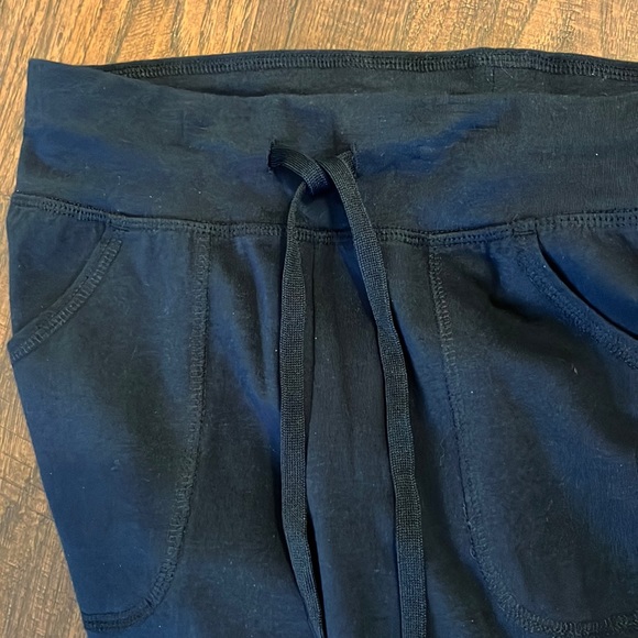 Athletic Works Blue Core Knit Capri Pants with Drawstring & Tee Size XS (0-2) - Picture 7 of 12